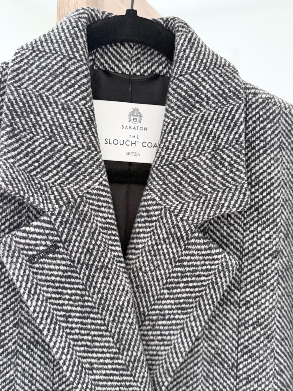 Aritzia Babaton The Slouch Coat Black & White Herringbone Double-Breasted - Picture 3 of 7
